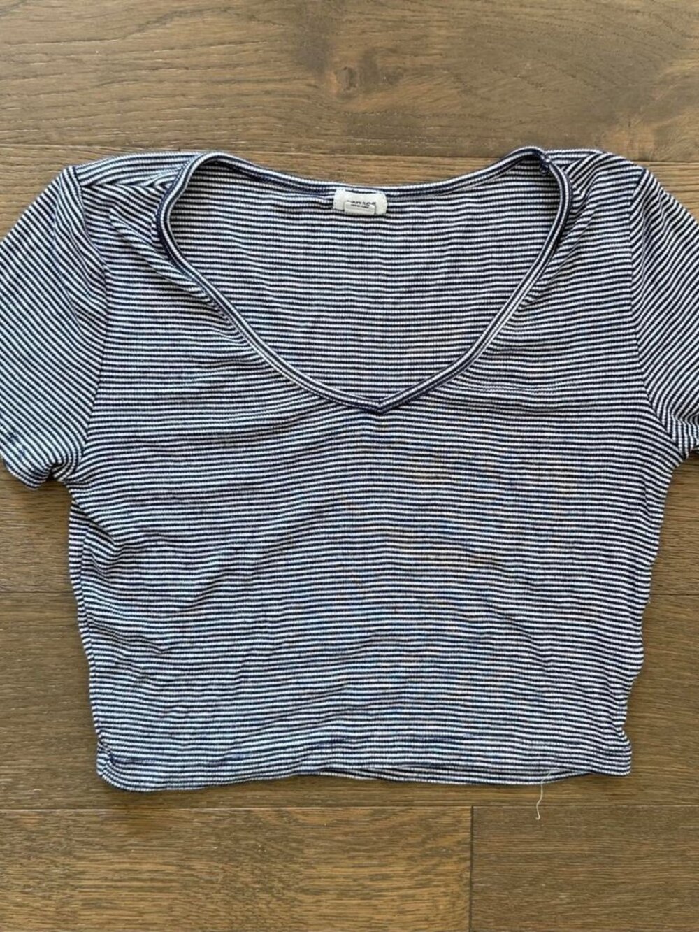 Garage v neck striped crop
